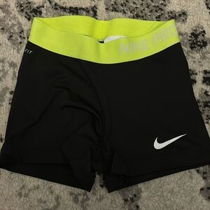 Nike pro XS
